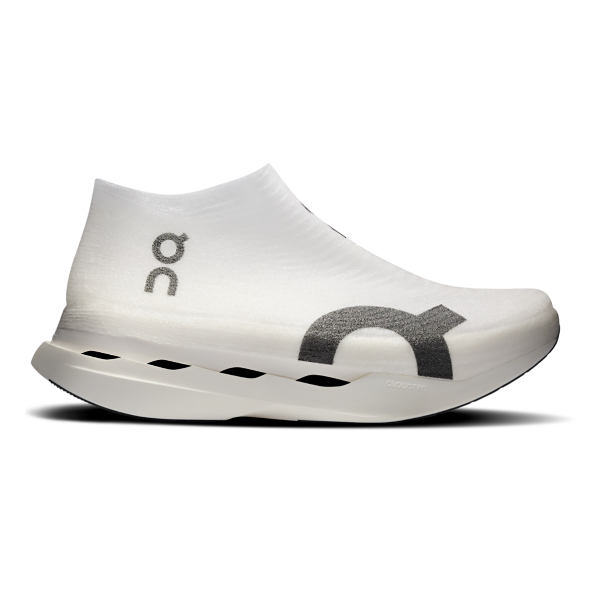 ON Cloudboom Strike LS