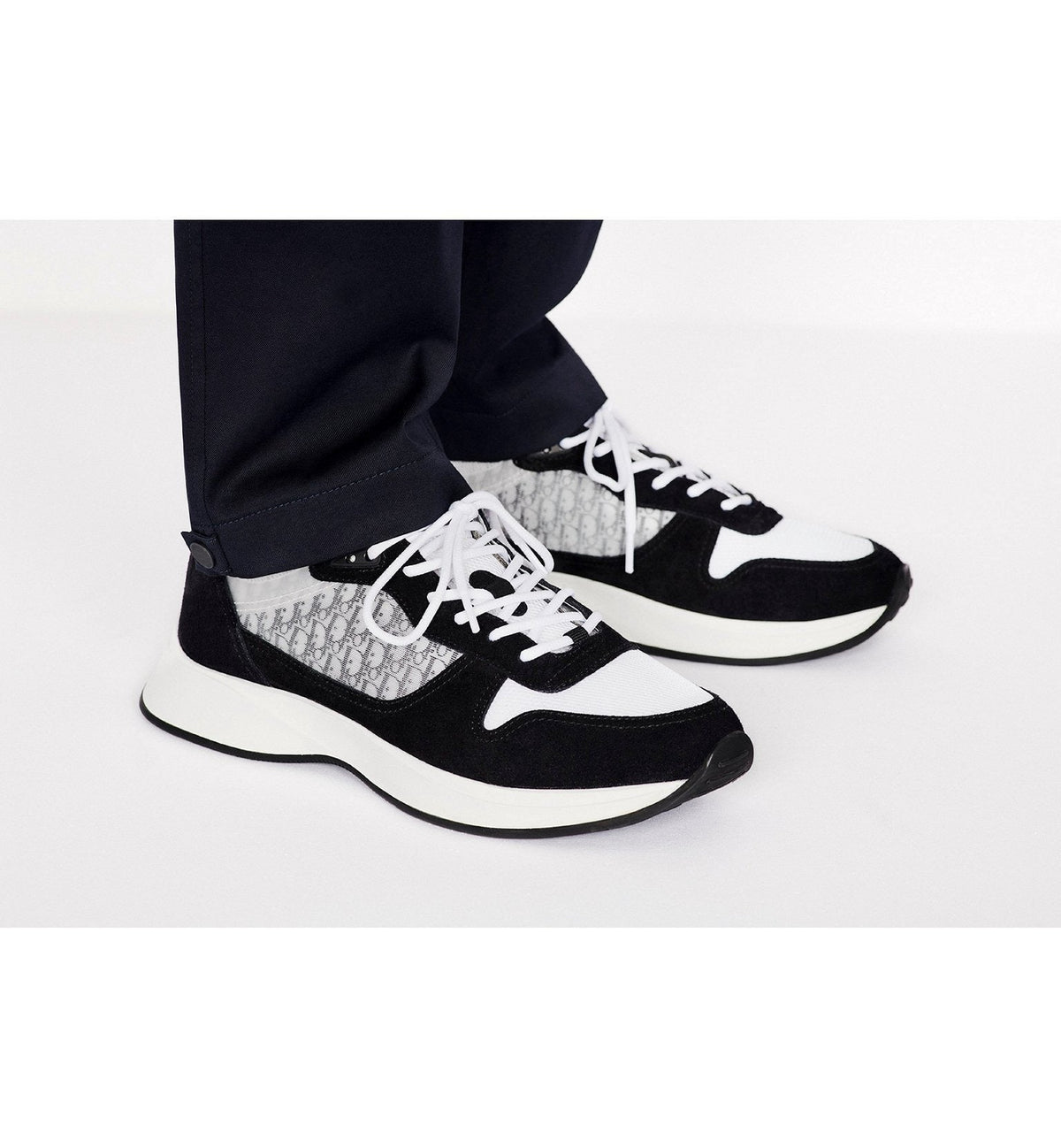 "B25" Sneaker